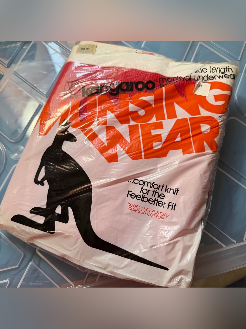 Vintage Deadstock Munsingwear Cushioning thermal underwear bottomsLarge red